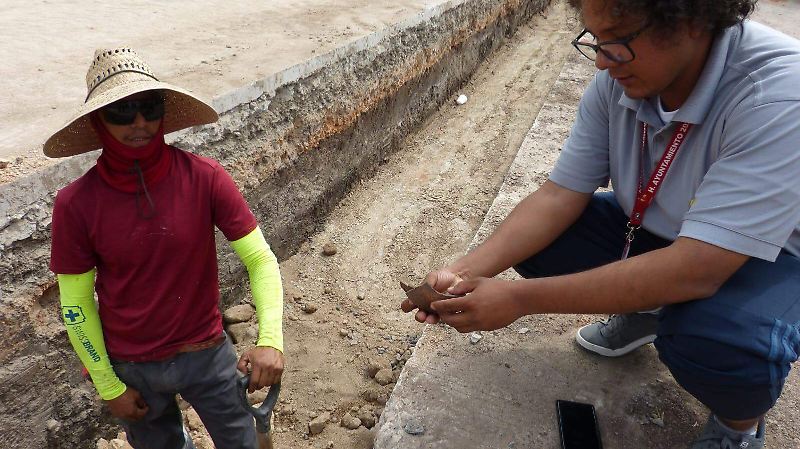 Hallan piezas arqueológicas en Cuerámaro durante obra pluvial